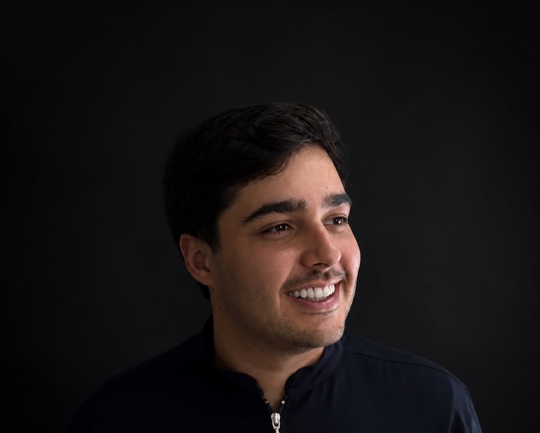 Dr. Matheus Esteves